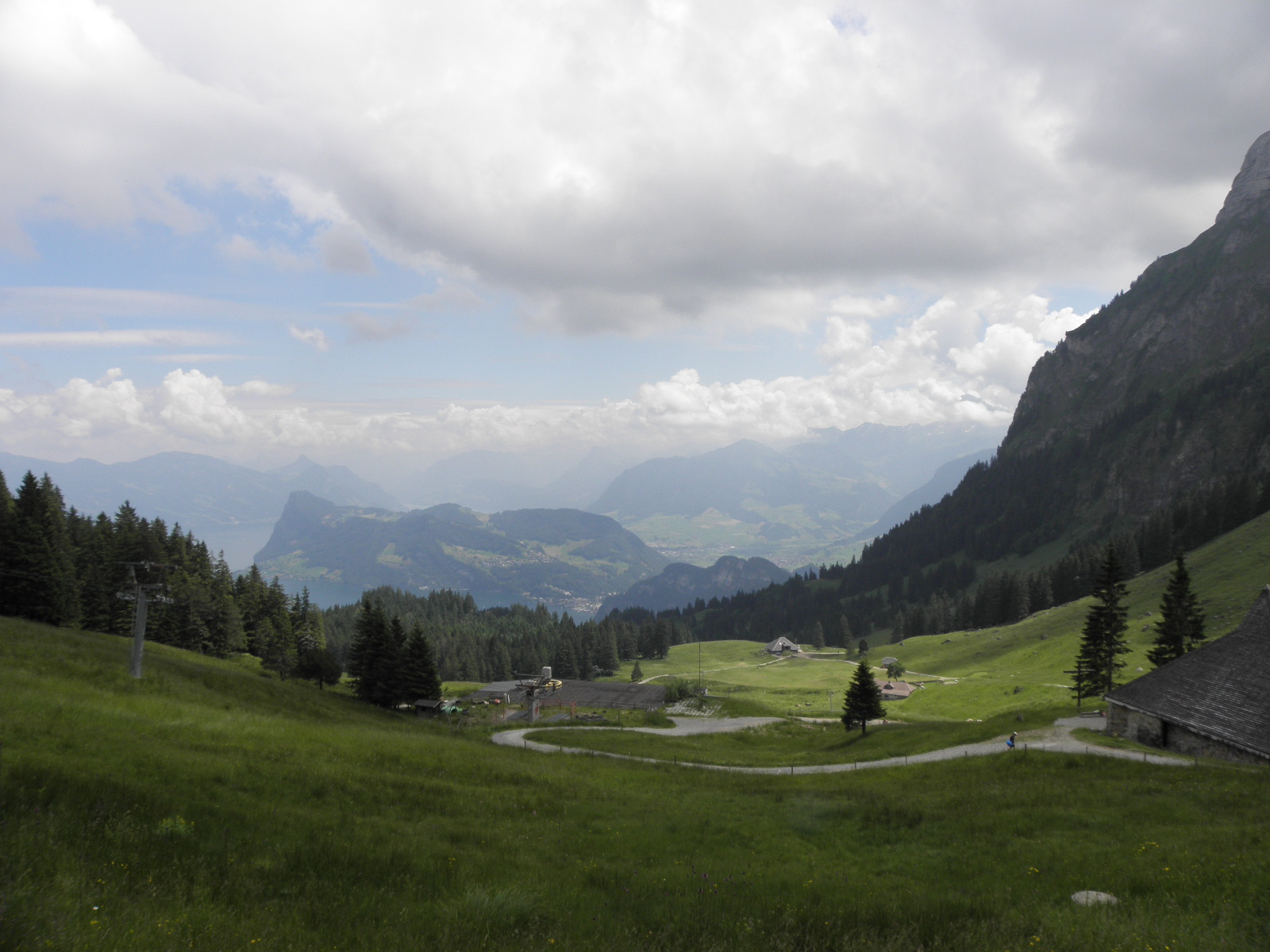 Blick Richtung Vierwaldstättersee von Fräkmüntegg aus